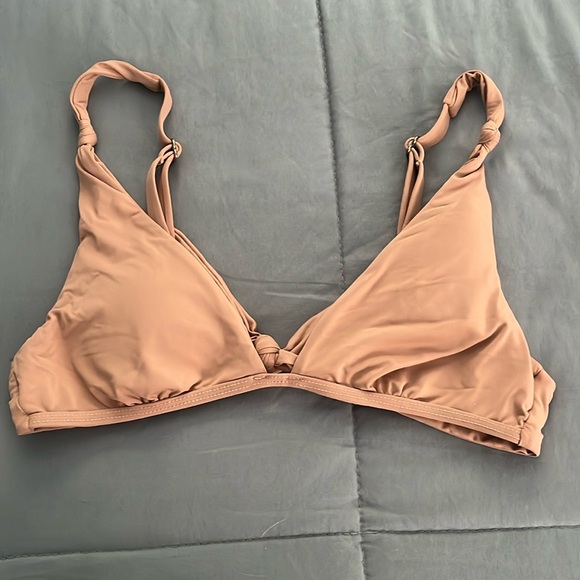 We’re Making Waves Dippin’ Daisy’s Bikini Top - Picture 3 of 5